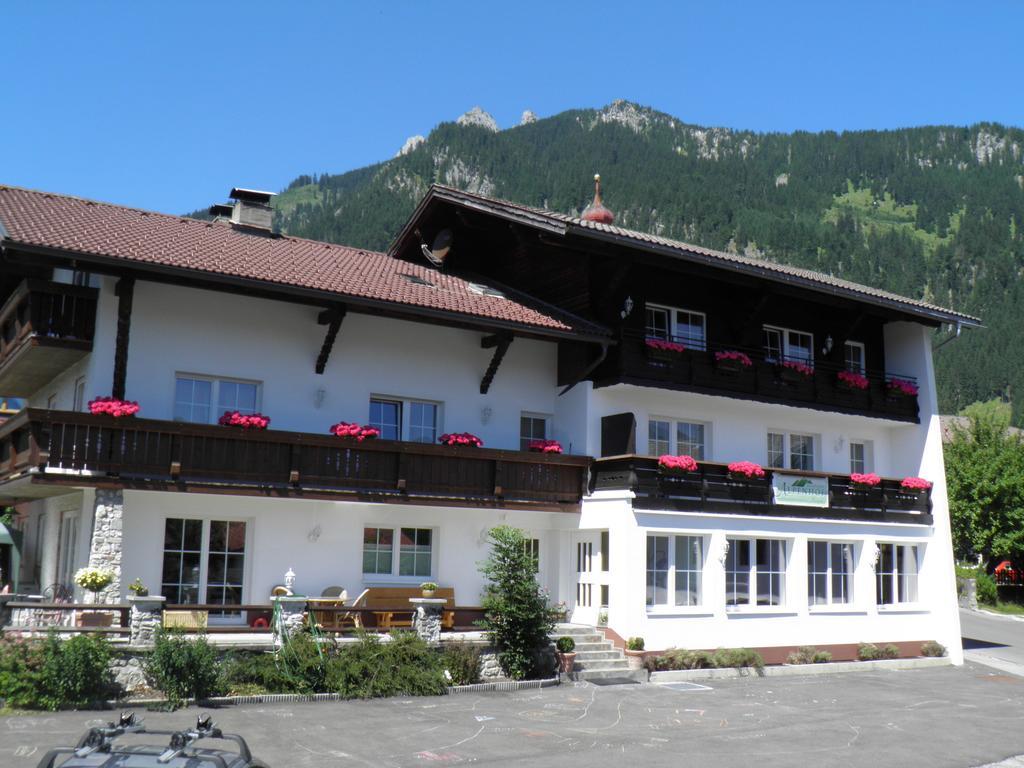Alpenhof Wängle Aparthotel Reutte Exteriör bild