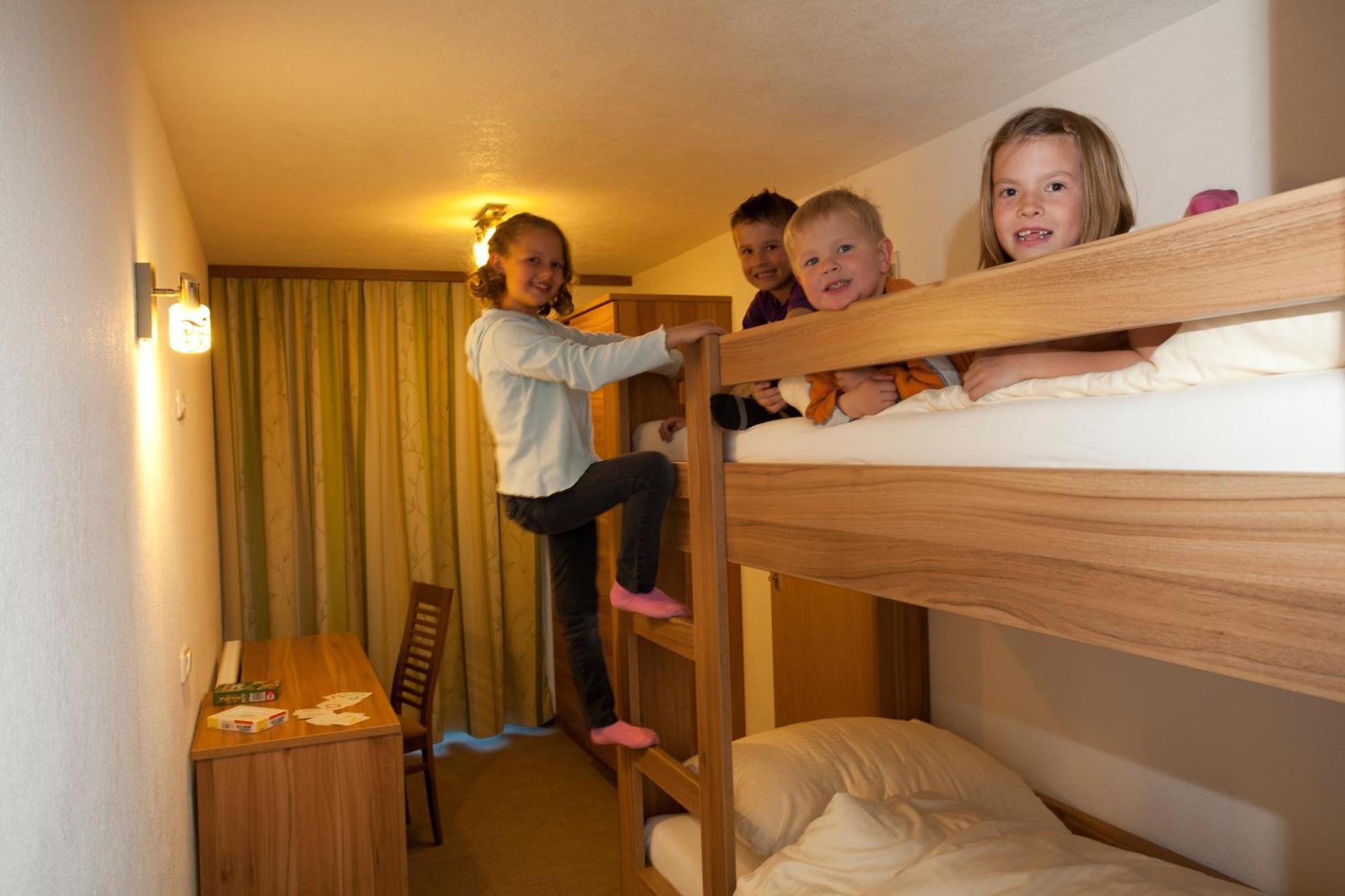 Alpenhof Wängle Aparthotel Reutte Exteriör bild