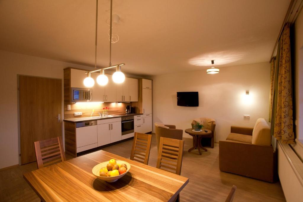 Alpenhof Wängle Aparthotel Reutte Exteriör bild