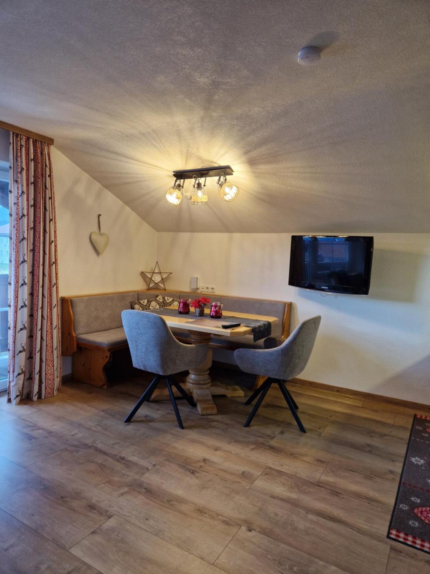 Alpenhof Wängle Aparthotel Reutte Exteriör bild
