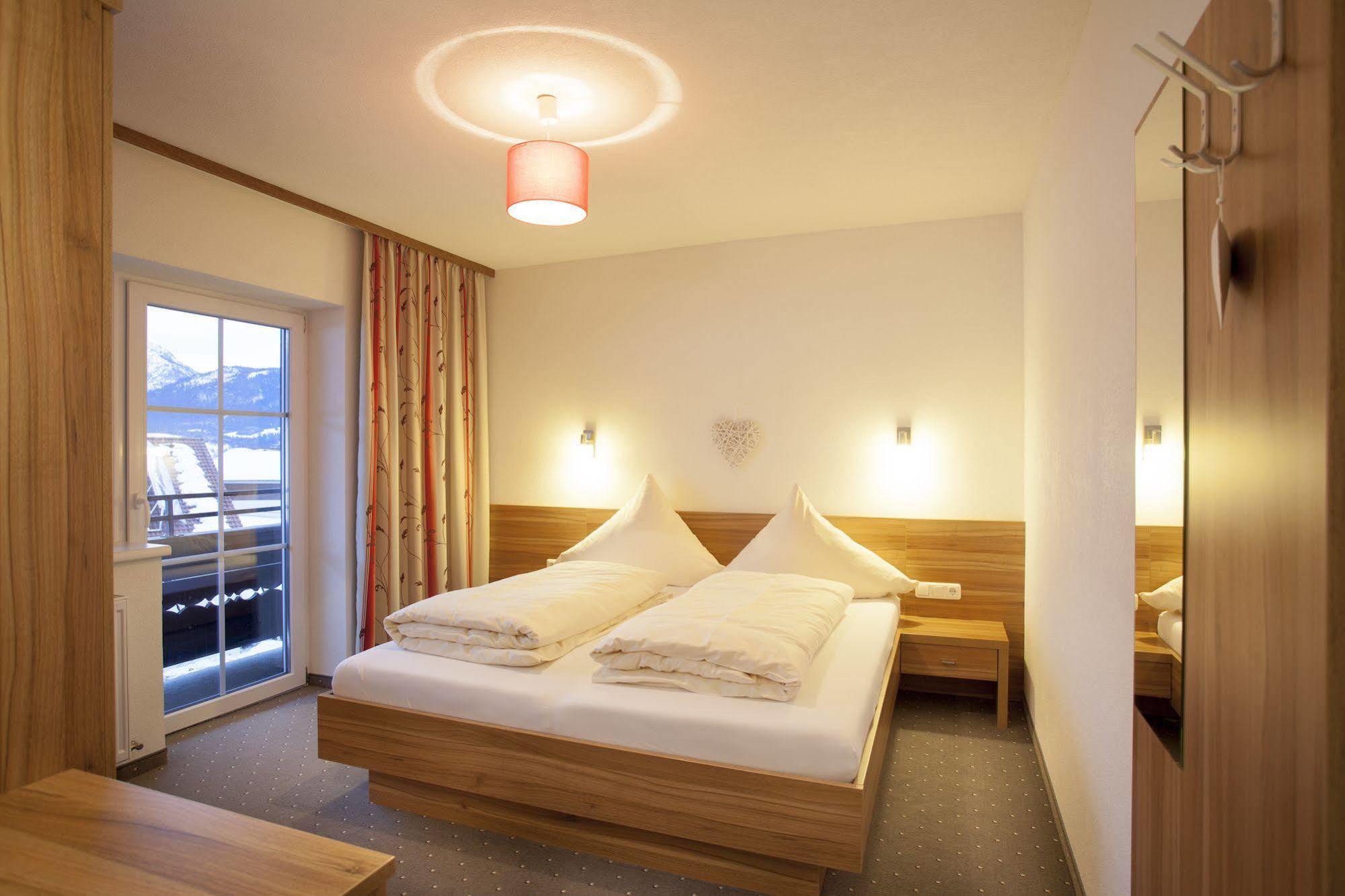 Alpenhof Wängle Aparthotel Reutte Exteriör bild