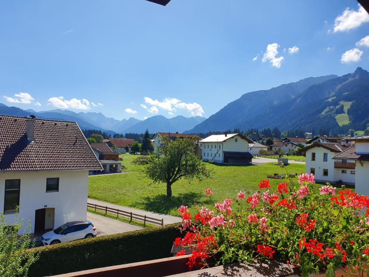 Alpenhof Wängle Aparthotel Reutte Exteriör bild